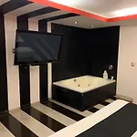 Dluxe Auto Hotel Adults Only